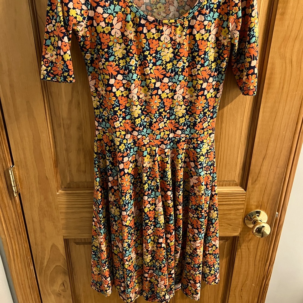 Small LuLaRoe floral dress - Picture 2 of 2